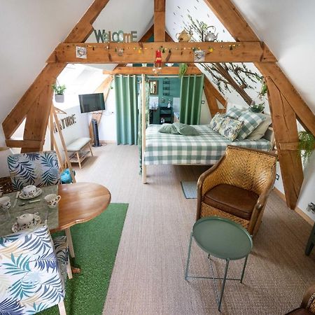 L'Arbre A The Bed & Breakfast Honfleur Bagian luar foto