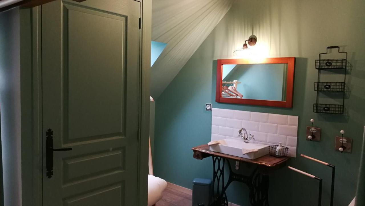 L'Arbre A The Bed & Breakfast Honfleur Bagian luar foto