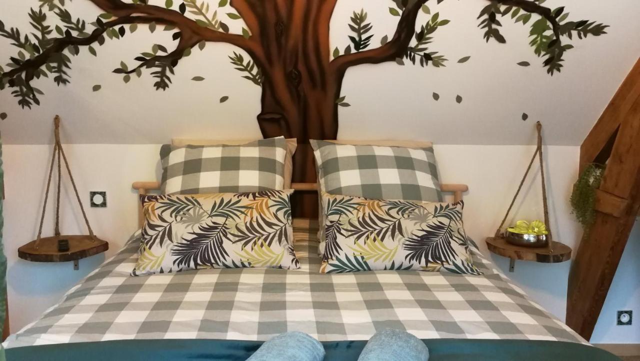 L'Arbre A The Bed & Breakfast Honfleur Bagian luar foto